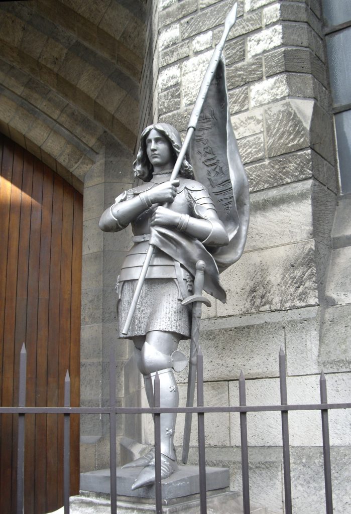 Statue de Jeanne d'Arc Basilique Sainte-Jeanne-d'Arc, Paris